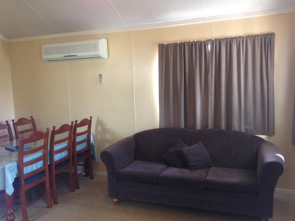 Pinjarra Caravan Park And Cabins Værelse billede