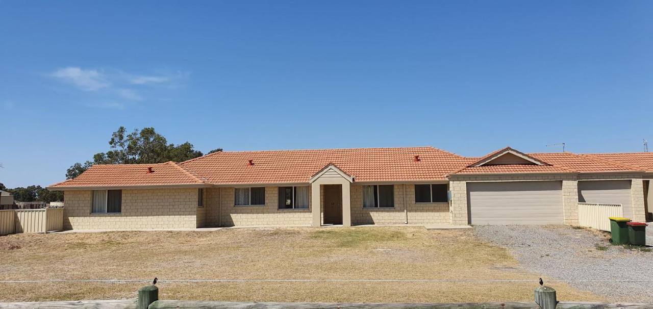 Pinjarra Caravan Park And Cabins Eksteriør billede