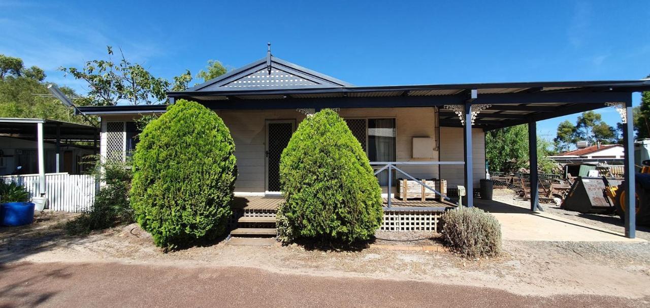 Pinjarra Caravan Park And Cabins Eksteriør billede