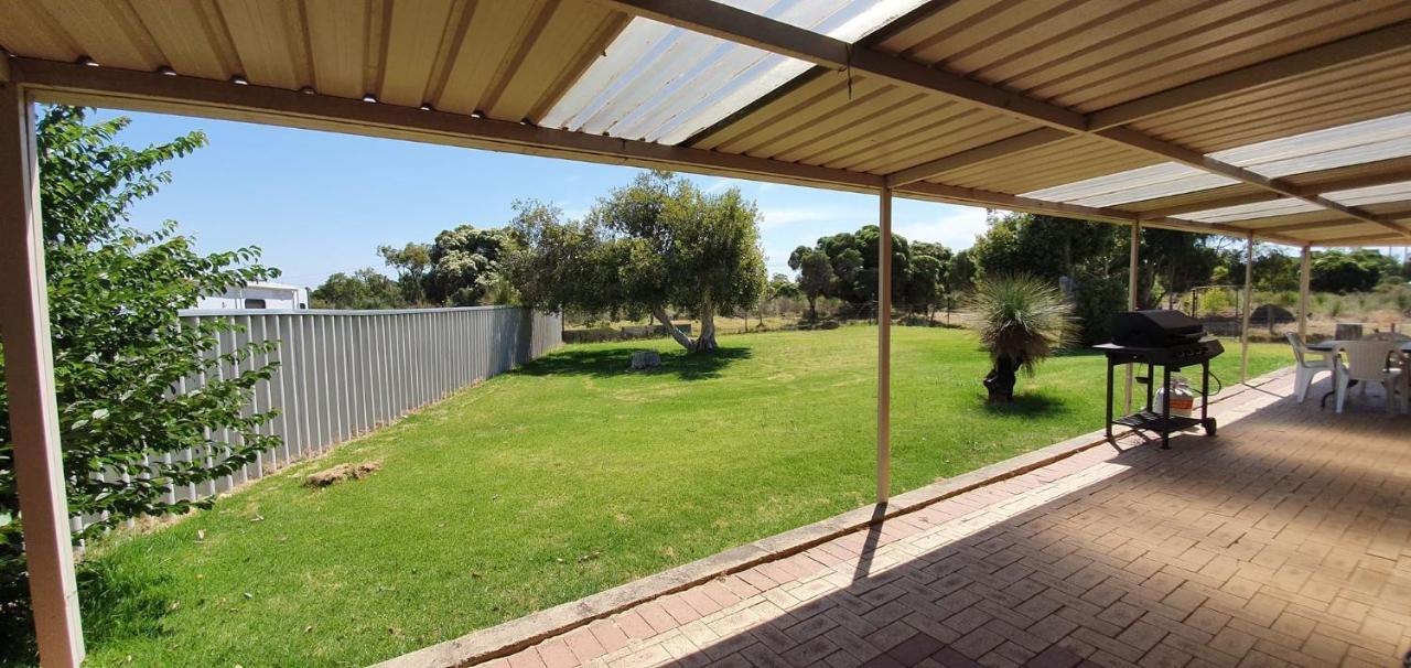 Pinjarra Caravan Park And Cabins Eksteriør billede