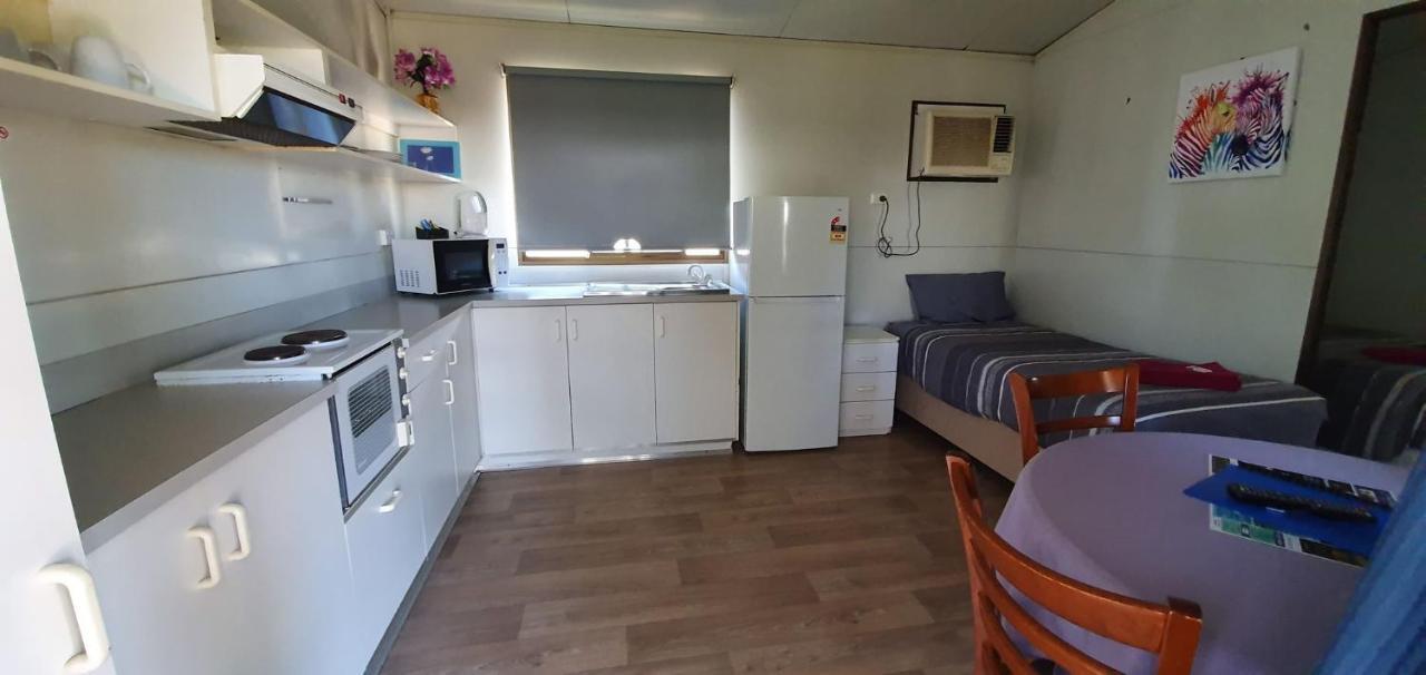 Pinjarra Caravan Park And Cabins Eksteriør billede